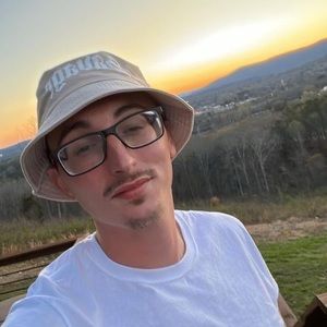 Meet your Posher, Bryson